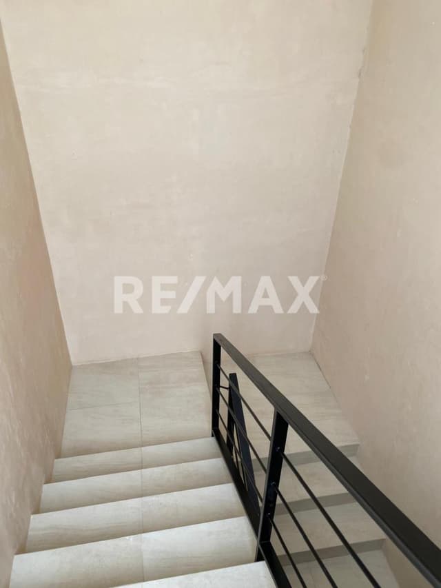 Ultimas oficinas en preventa en torre comercial y departamental -TORRE MIRA-
