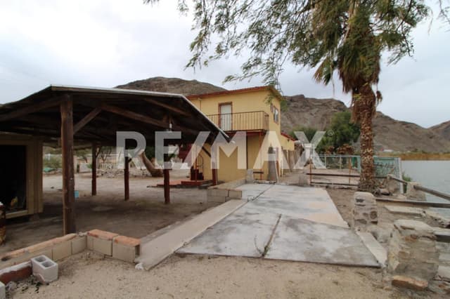 TERRENO COMERCIAL EN VENTA