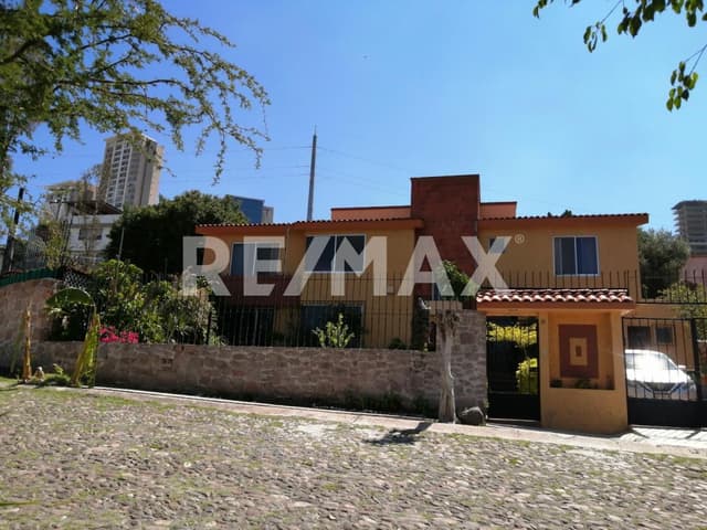 CASA EN VENTA EN ARBOLEDAS