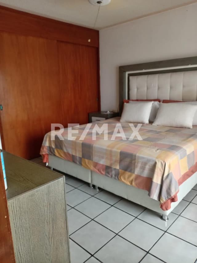 CASA EN VENTA COLONIA DEL PARQUE CELAYA