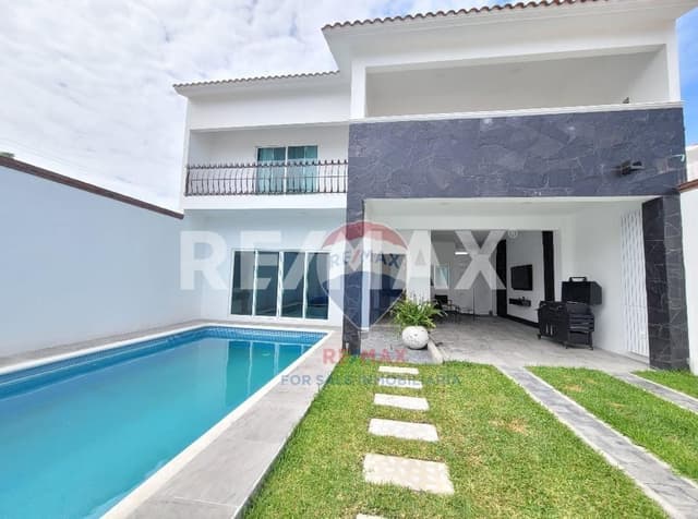 Venta de casa en fraccionamiento, Tequesquitengo, Morelos…Clave 4700