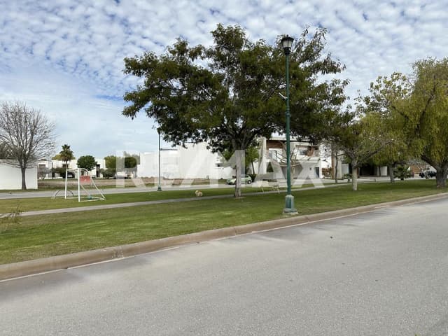 TERRENO EN VENTA EN LAS VILLAS