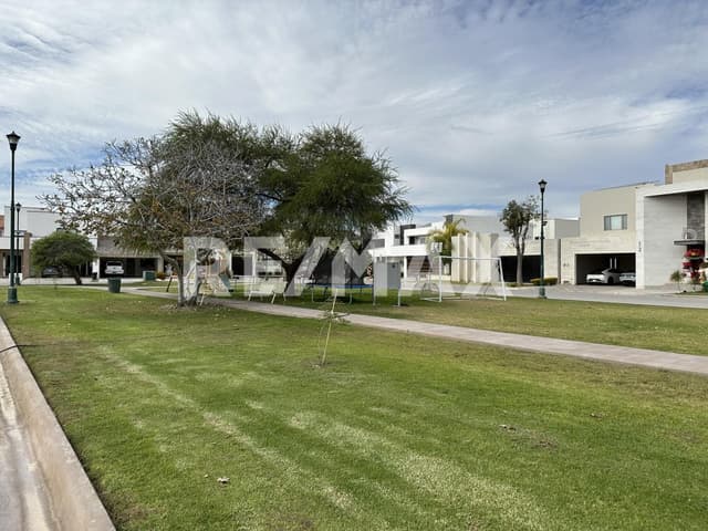 TERRENO EN VENTA EN LAS VILLAS