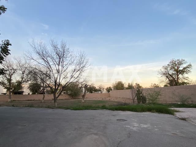 TERRENO EN VENTA EN LAS TROJES