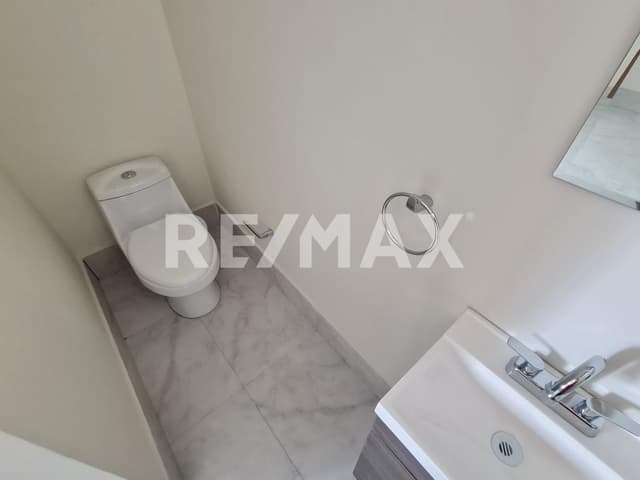 DEPARTAMENTO EN RENTA EN LA NAVARRO