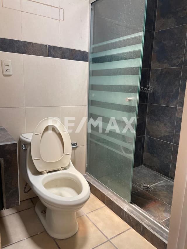 CASA CIPRES DEL HIMALAYA