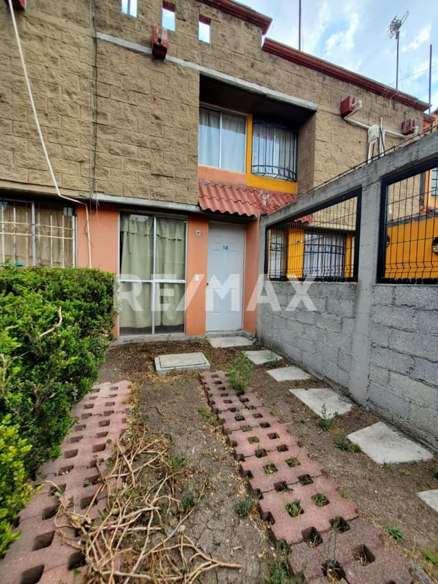 BOG SE VENDE CASA EN STA. TERESA III, HUEHUETOCA