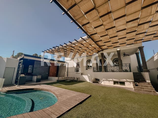 HERMOSA RESIDENCIA EN VENTA