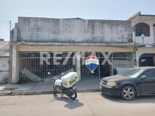 VENTA de nave/bodega, a precio de terreno.