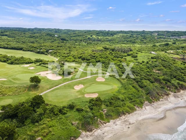 Luxury Residences UAVI - Life by design. inspired by nature