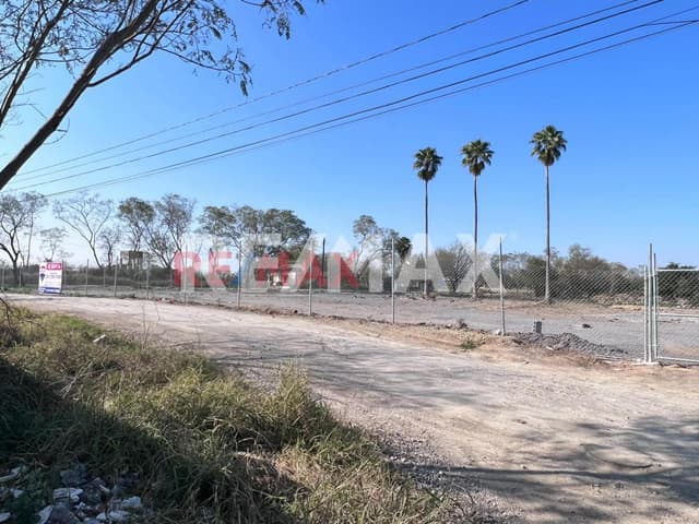 TERRENO COMCERICAL EN RENTA SOBRE AV. HIERRO GPE N.L.