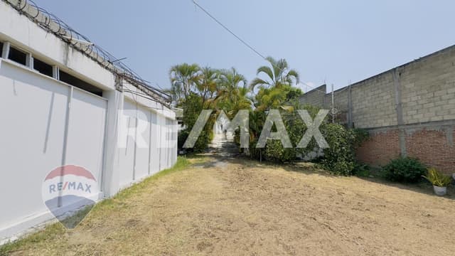 Venta de terreno, zona comercial, Ahuatepec, Cuernavaca, Morelos...Clave 4978