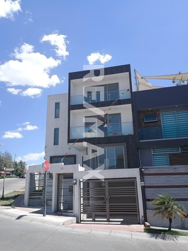 CASA NUEVA EN VENTA EN LOMAS VERDES 6a. SECCIÓN