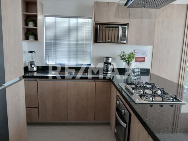 CASA EN VENTA EN PASEO AUREA