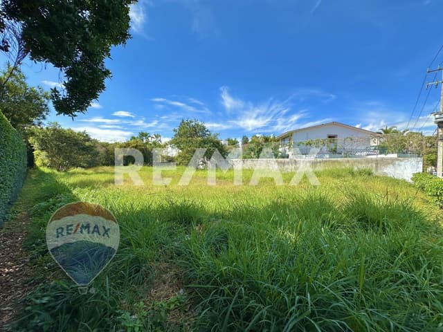 Venta de terreno en el Fracc. Tabachines de Cuernavaca, Morelos...Clave 5005