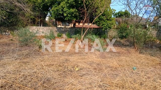 Venta de terreno Fraccionamiento Club de Golf Santa Fe, Xochitepec, Morelos…Clave 5023