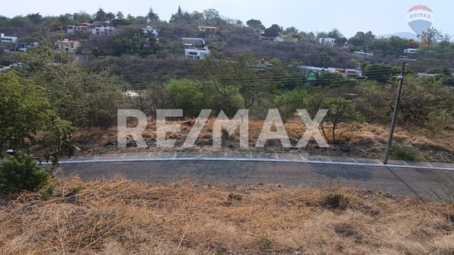 Venta de terreno Fraccionamiento Club de Golf Santa Fe, Xochitepec, Morelos…Clave 5023