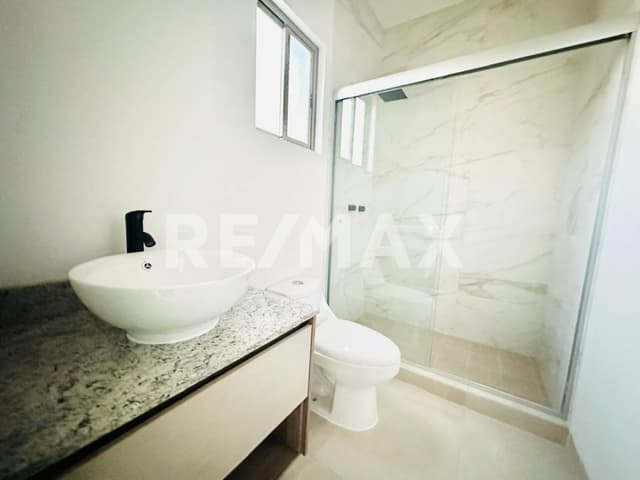 CASA EN VENTA EN LOS VIÑEDOS