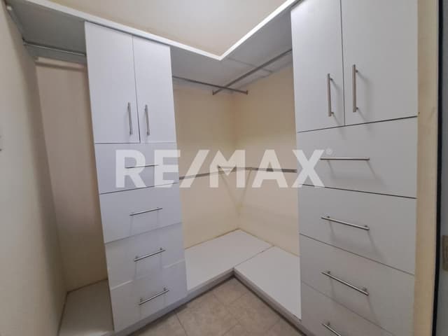 CASA EN VENTA EN RESIDENCIAL SENDEROS