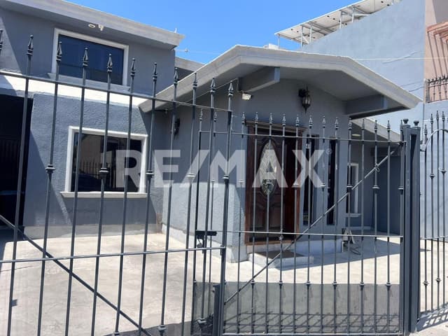Jardínes del Lago - Casa en Venta