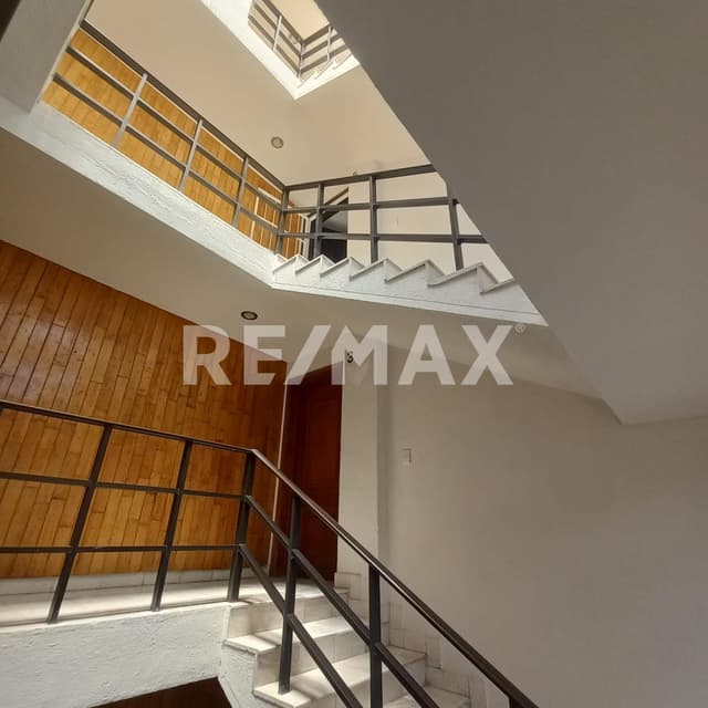 OFICINA EN RENTA EN EJERCITO REPUBLICANO, CARRETAS QUERETARO