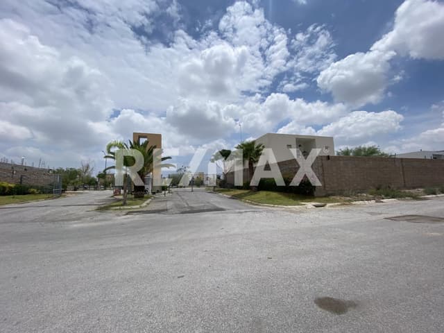 TERRENTO EN VENTA EN RESIDENCIAL LA RÚA