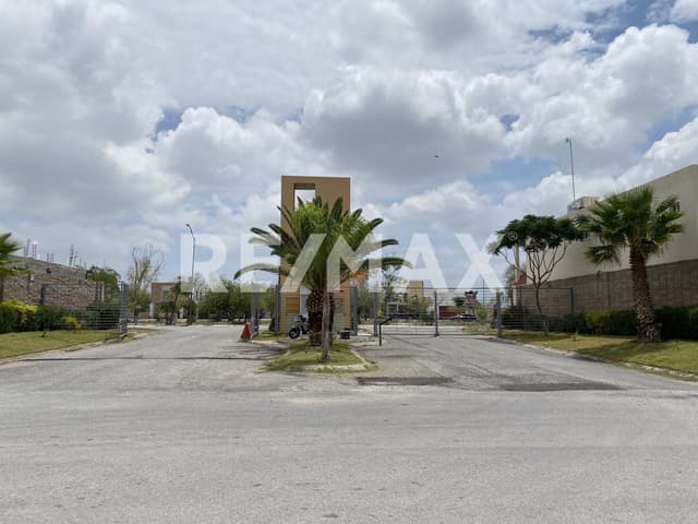 TERRENTO EN VENTA EN RESIDENCIAL LA RÚA