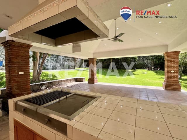 Venta de casa en Lomas de Cuernavaca, Temixco, Morelos...Clave 5116