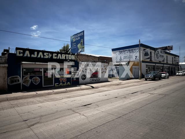 Terreno comercial en venta en Blvd Raymond Bell.