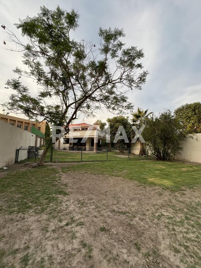 CASA EN VENTA PRADERAS DE LA HACIENDA CELAYA