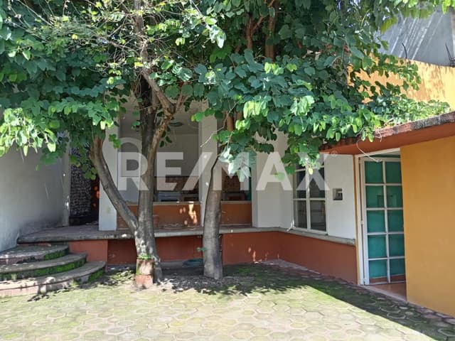 Casa, Col. Las Granjas, Cuernavaca, Morelos (cesión de derechos)...Clave 5155