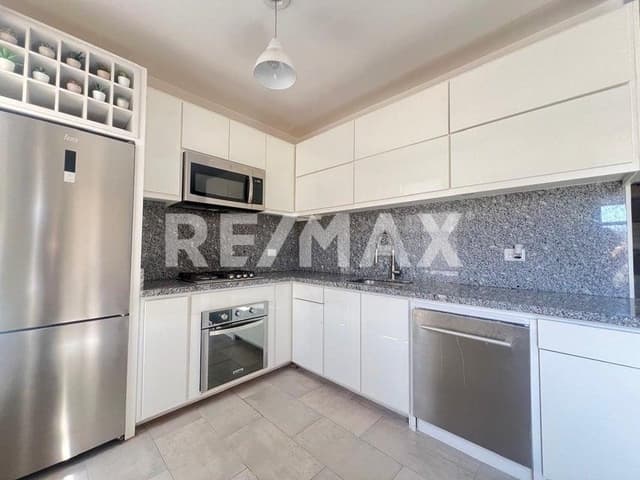 Town Home Camino del Mar Niza 425