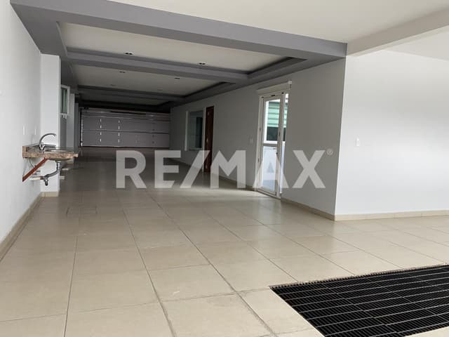 VENTA CASA CUMBRES DEL CIMATARIO