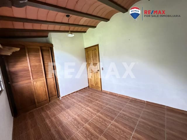 Venta de casa en el Pueblo Mágico de Tepoztlán, Morelos...Clave 5182