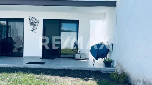 Venta Casa de un piso en Residencial Los Cantaros