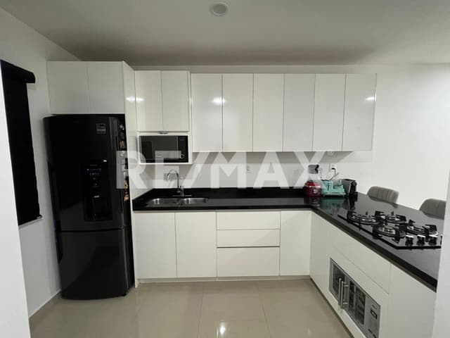 Condominio en Torre Vela