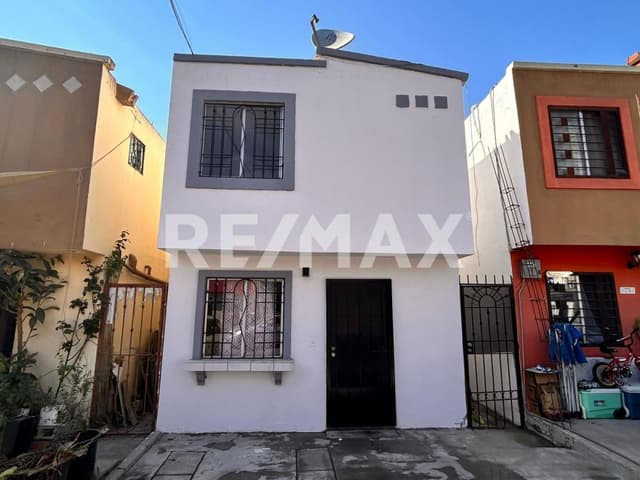 CASA EN VENTA EN SANTA FE, TIJUANA.