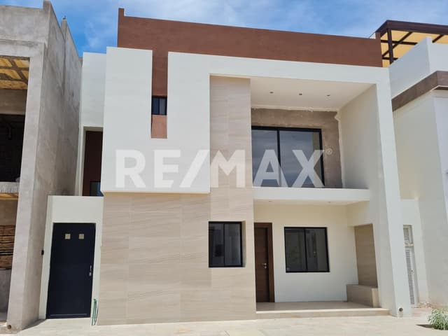 CASA EN VENTA EN ALTOZANO LA NUEVA LAGUNA