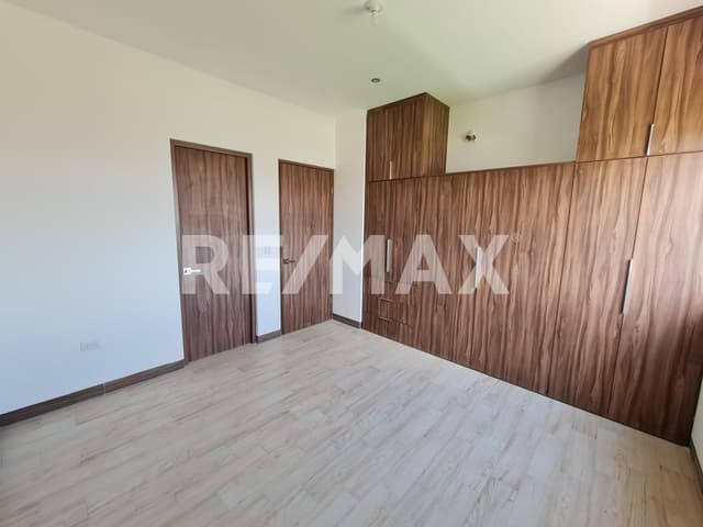 CASA EN VENTA EN ALTOZANO LA NUEVA LAGUNA