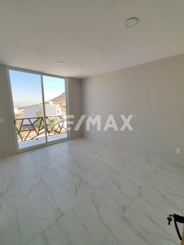 VENTA CASA CD MADERAS MONTAÑA