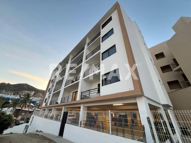 Walking Distance to Cabo Marina, PENTHOUSE LIBERTAD TOWER 401
