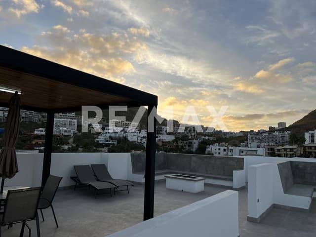 Walking Distance to Cabo Marina, PENTHOUSE LIBERTAD TOWER 402