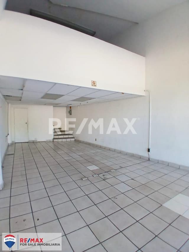 Renta de local comercial, en Av. Plan de Ayala, Cuernavaca, Morelos...Clave 5373