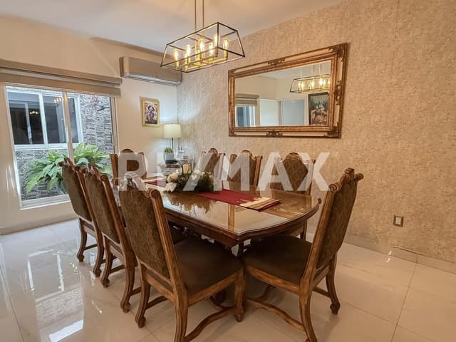 Preciosa casa en venta en Sábalo Cuntry