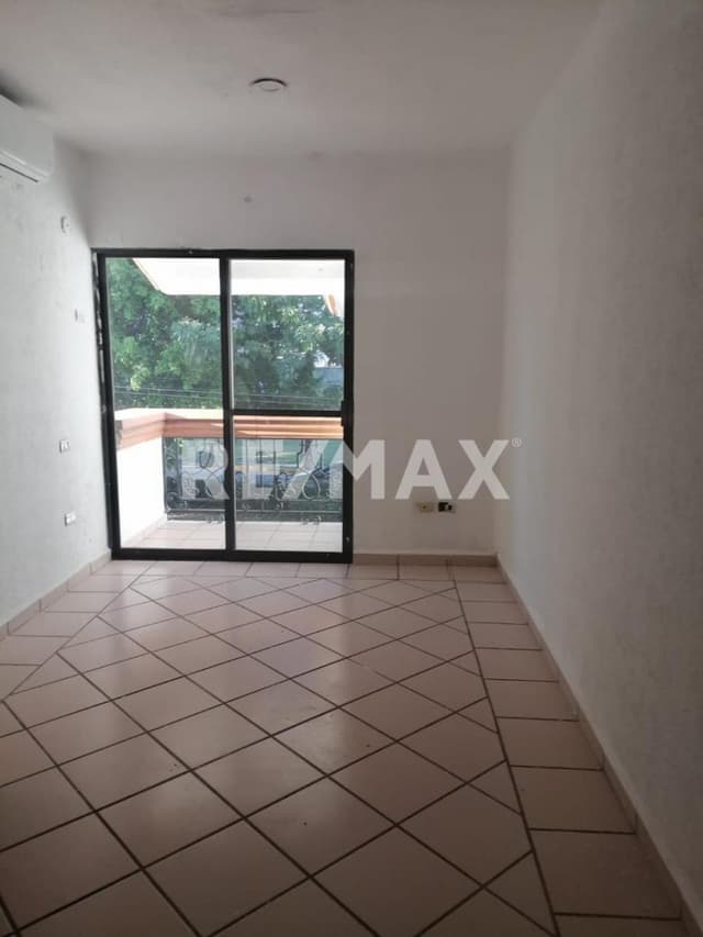 CASA EN VENTA FRACC MADEIRAS