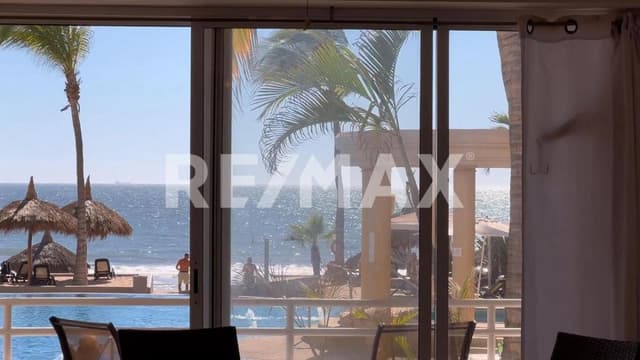 CONDOMINIO DE DOS RECAMARAS FRENTE AL MAR