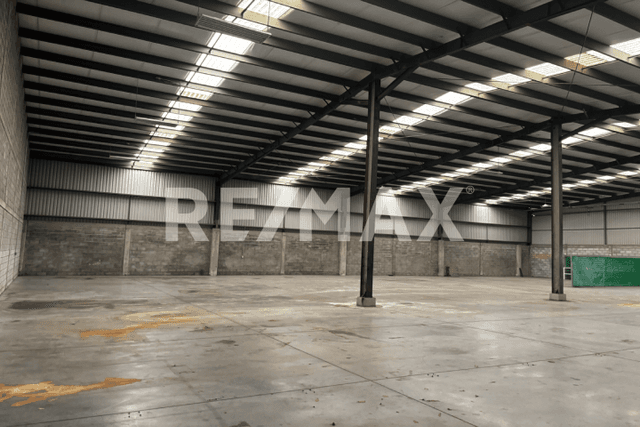 Bodega - Comercial en Renta - 5