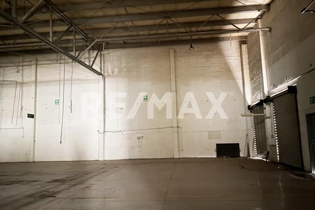 Bodega - Industrial en Renta - 5
