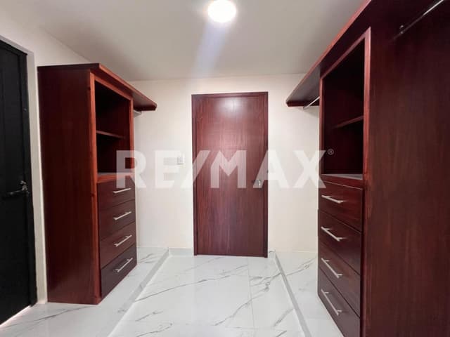 Casa en venta Col. Flores