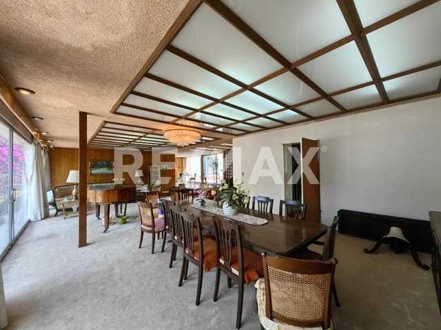 CASA EN JARDINES DEL PEDREGAL 1,002 M2 / JARDIN